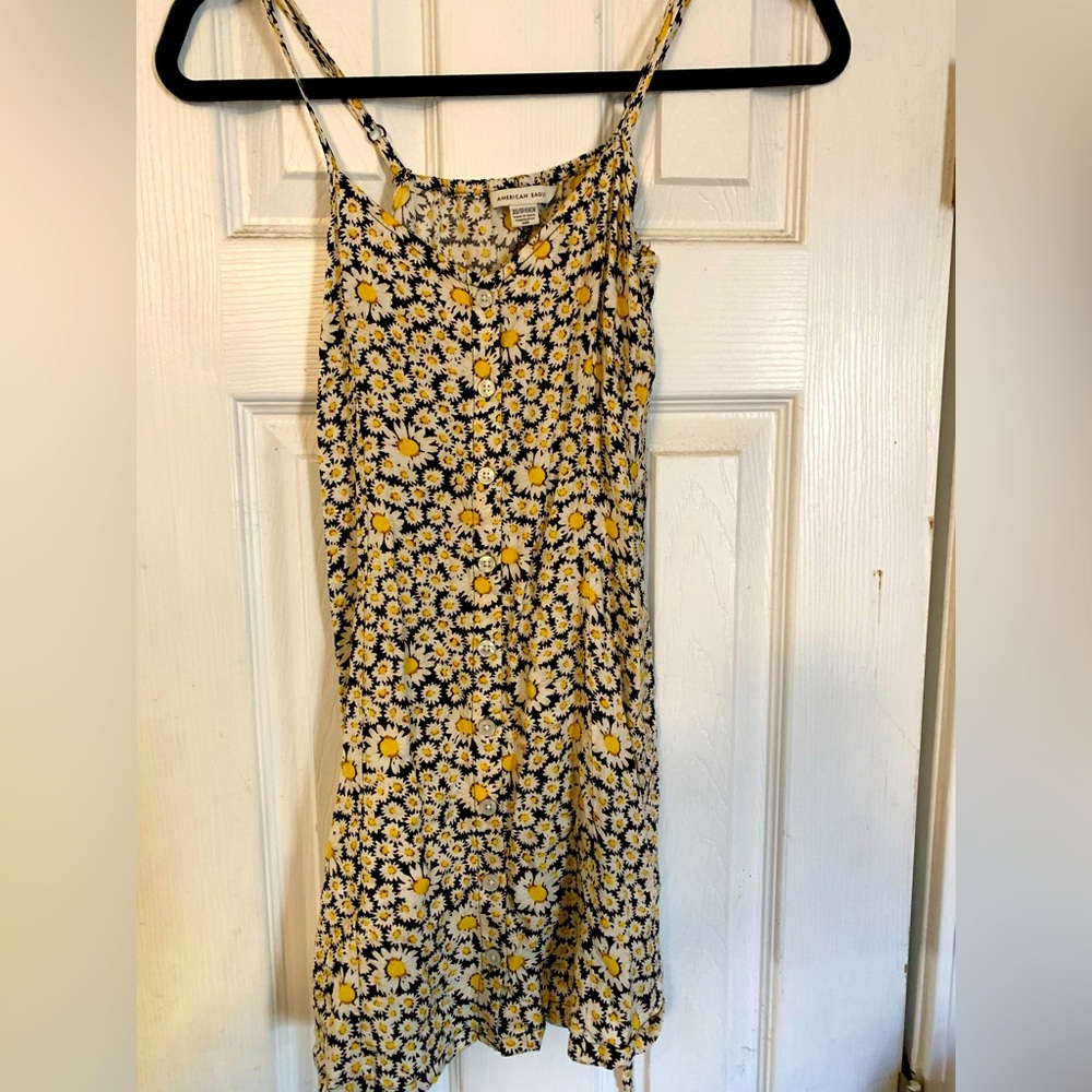 American Eagle daisy print dress. Size XS